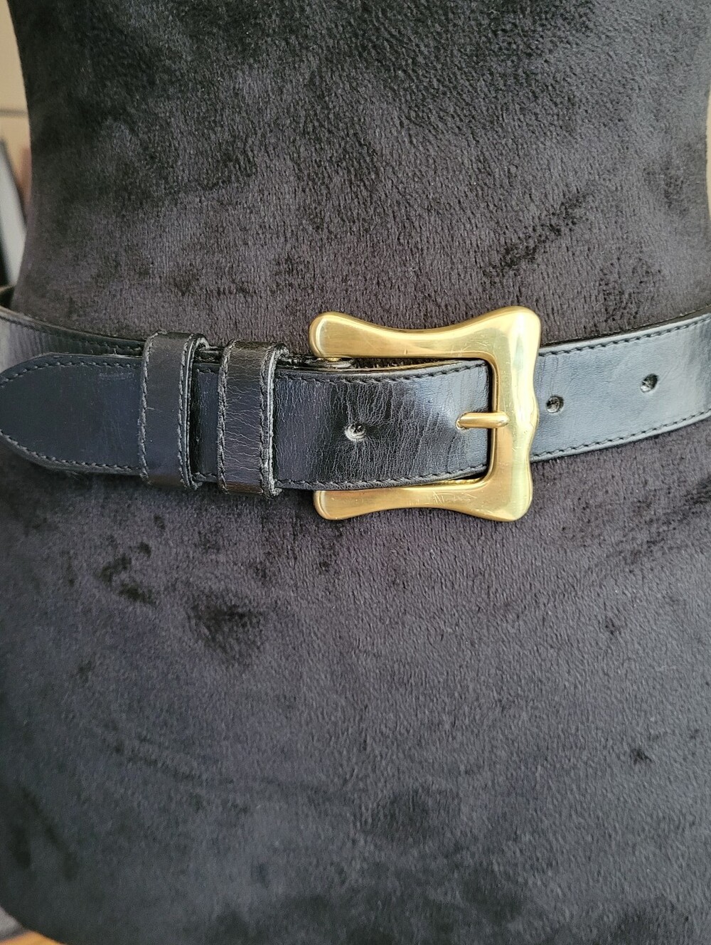 Black Leather Belt with Gold Buckle - Women Accessories Vintage Leather Belt 28" - Picture 9 of 16